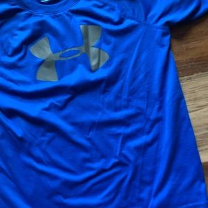 Under Armour Heatgear Boys XL Shirt
